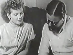 Волосатый ұл бөлшектемей өзінің жаңа досы (1950-жылдары Винтаж)